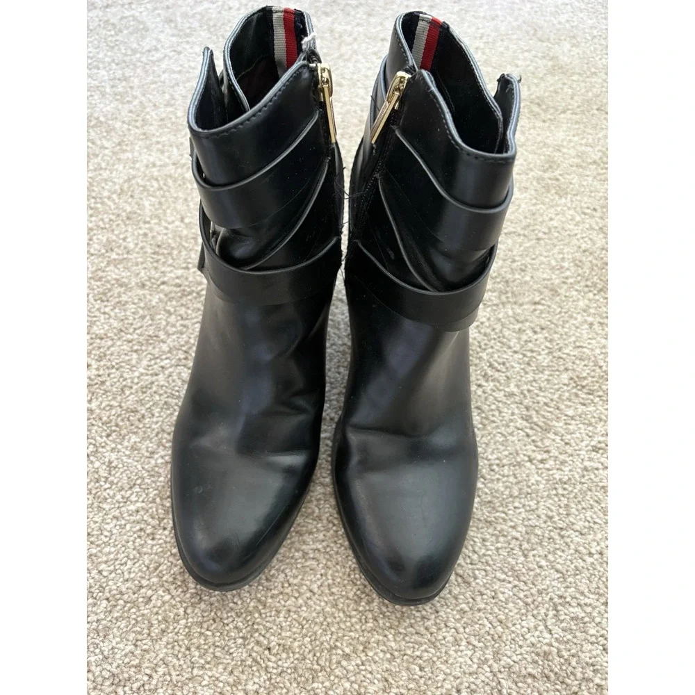 Tommy Hilfiger Darhla Buckled Ankle Boots 8 Medium Black Leather Block Heel Zip